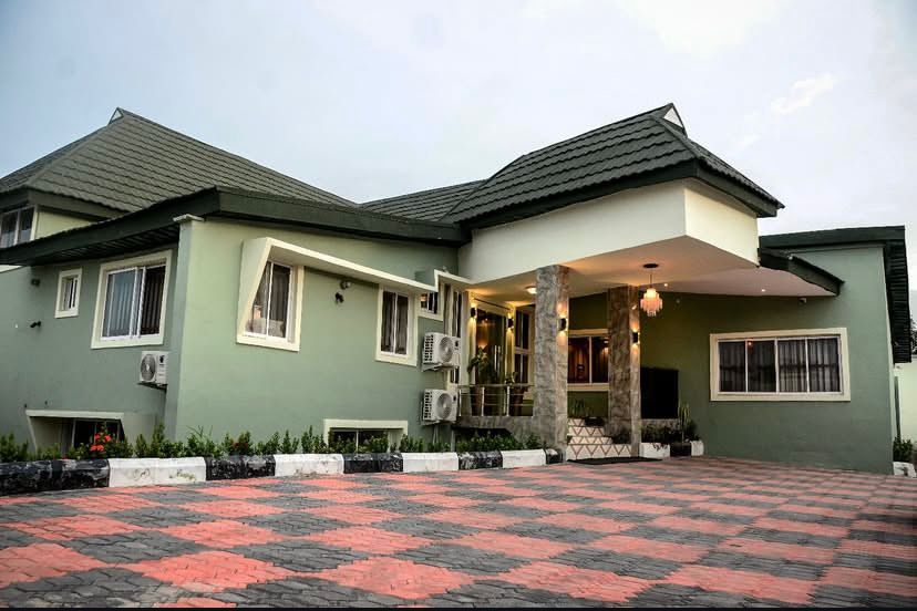 Sa'ire Hotel